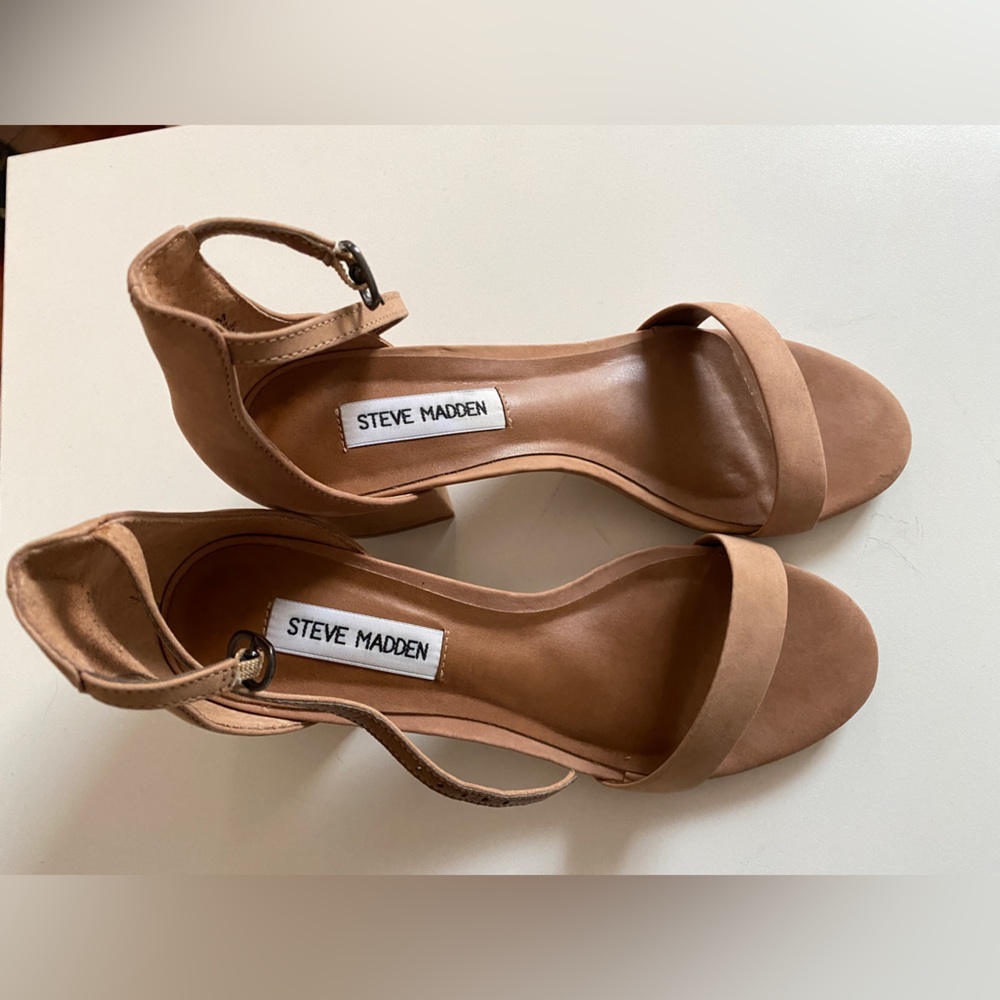 Steve Madden Cream light Salmon color Sandal high heels